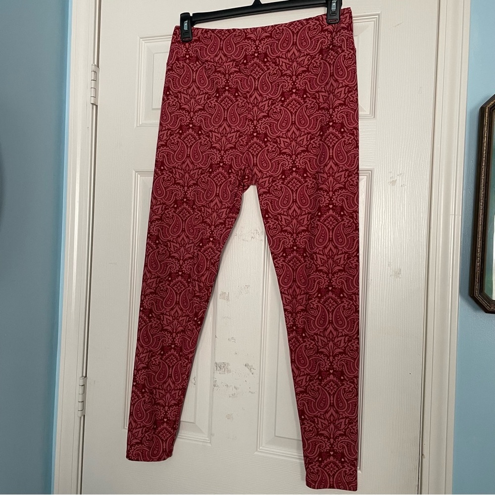 LuLaRoe Leggings​ Red Pink Paisley Size T/C